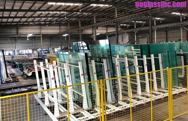 Tren Layanan Kaca Custom, Dari Kaca Patri Hingga Smart Glass Otomatis